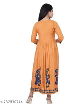 Stylish rayon Cheeku kurti for women, printed combo with three-quarter sleeves. M, L, XL, XXL sizes available. Made in India